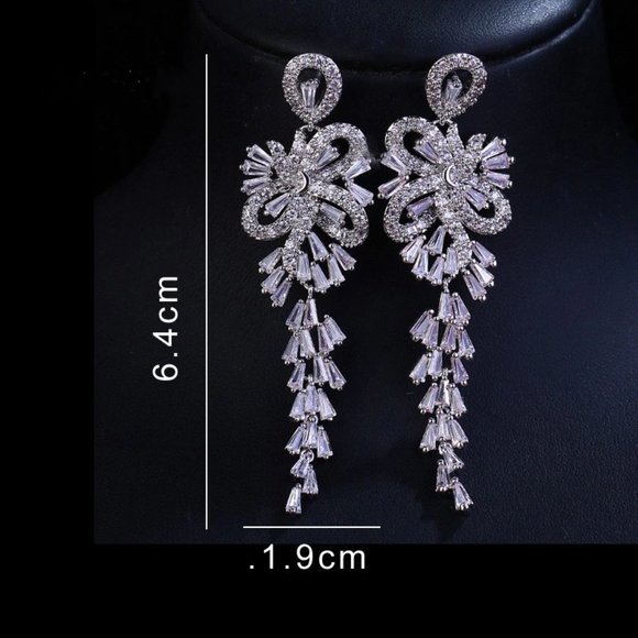 Bridal new CZ Dangling Wedding earrings - Picture 5 of 5